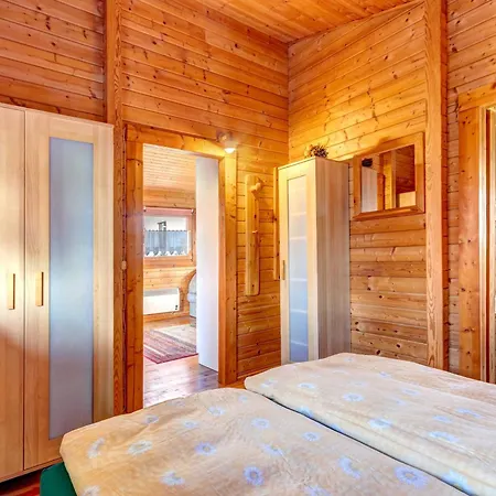 Grabner, Haus 1 Иккериц